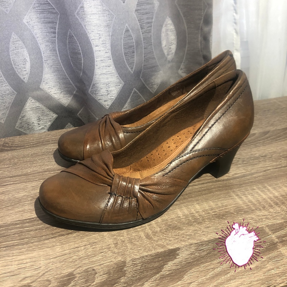 EUC Cob Hill by New Balance Brown Pump Heels